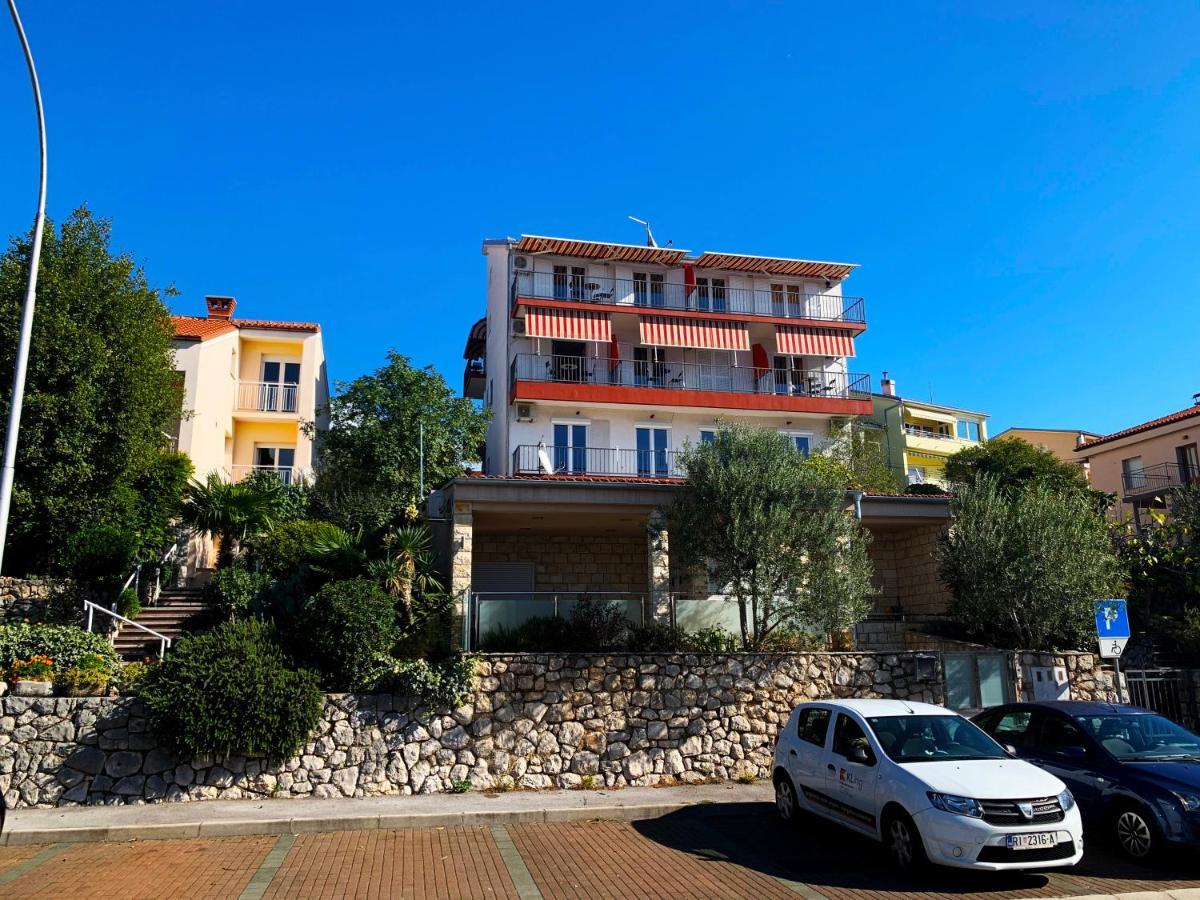 Apartments Julija Crikvenica Eksteriør bilde